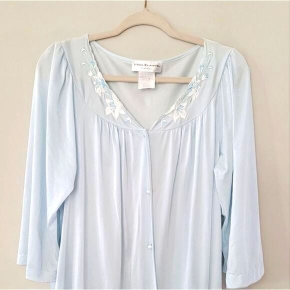 Miss Elaine Silky🌷 soft nightgown size Medium - Picture 4 of 13